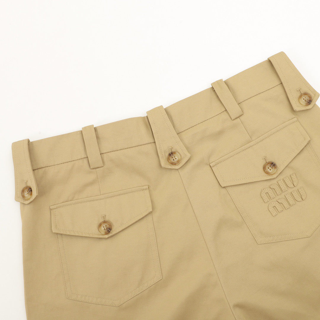 Cargo pockets Shorts