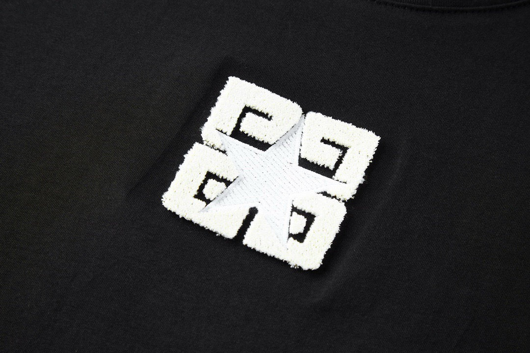 Simple lettering knitted T-shirt